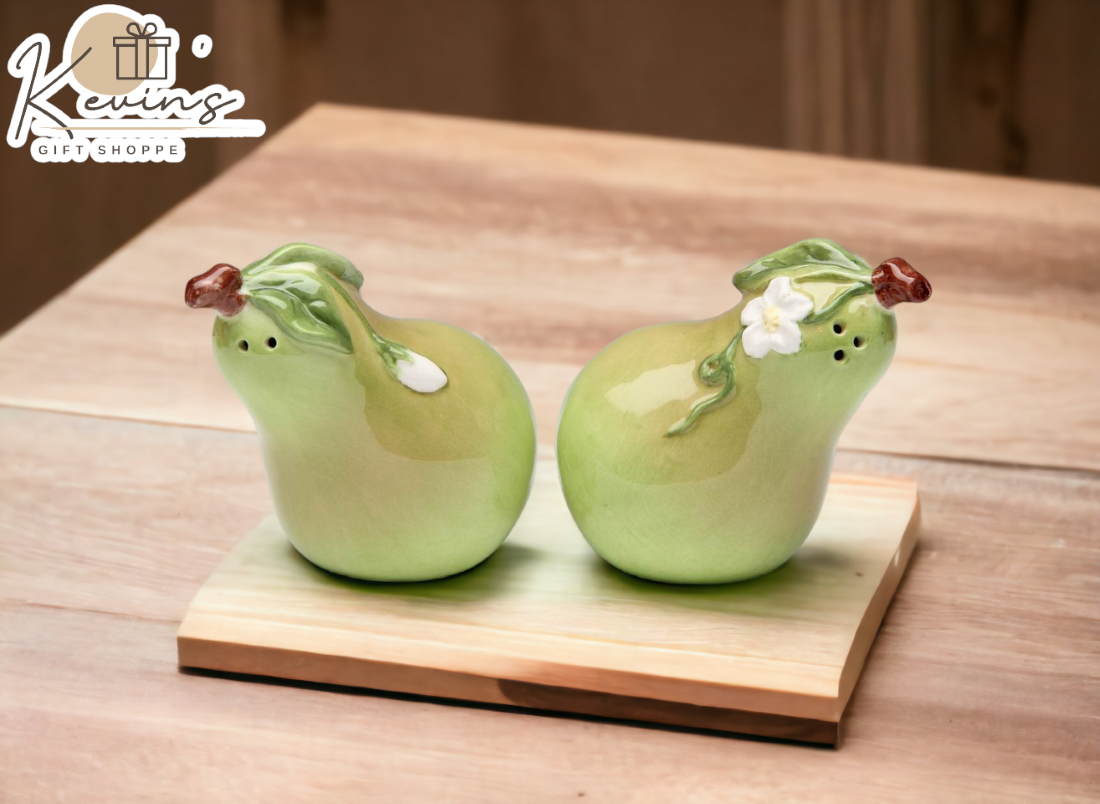 Hand Painted Ceramic Pear Salt & Pepper Shakers, Home Décor, Gift for Her, Gift for Mom, Kitchen Décor, Farmhouse Décor