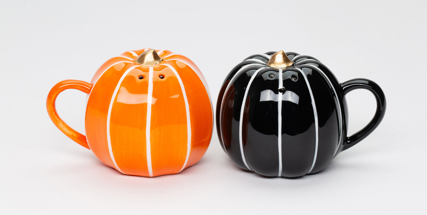 Ceramic Orange and Black Modern Pumpkin Salt And Pepper Shakers, Halloween Decor, Fall Decor, Kitchen Decor, Gift for Her, Gift for Mom