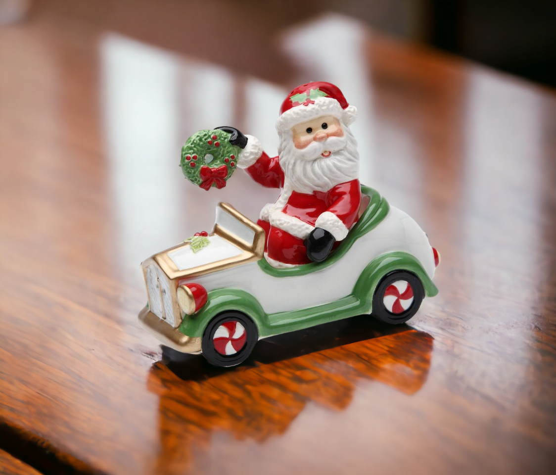 Ceramic Christmas Santa Driving Car Salt & Pepper Shakers, Home Décor, Gift for Her, Gift for Mom, Kitchen Décor, Christmas Décor