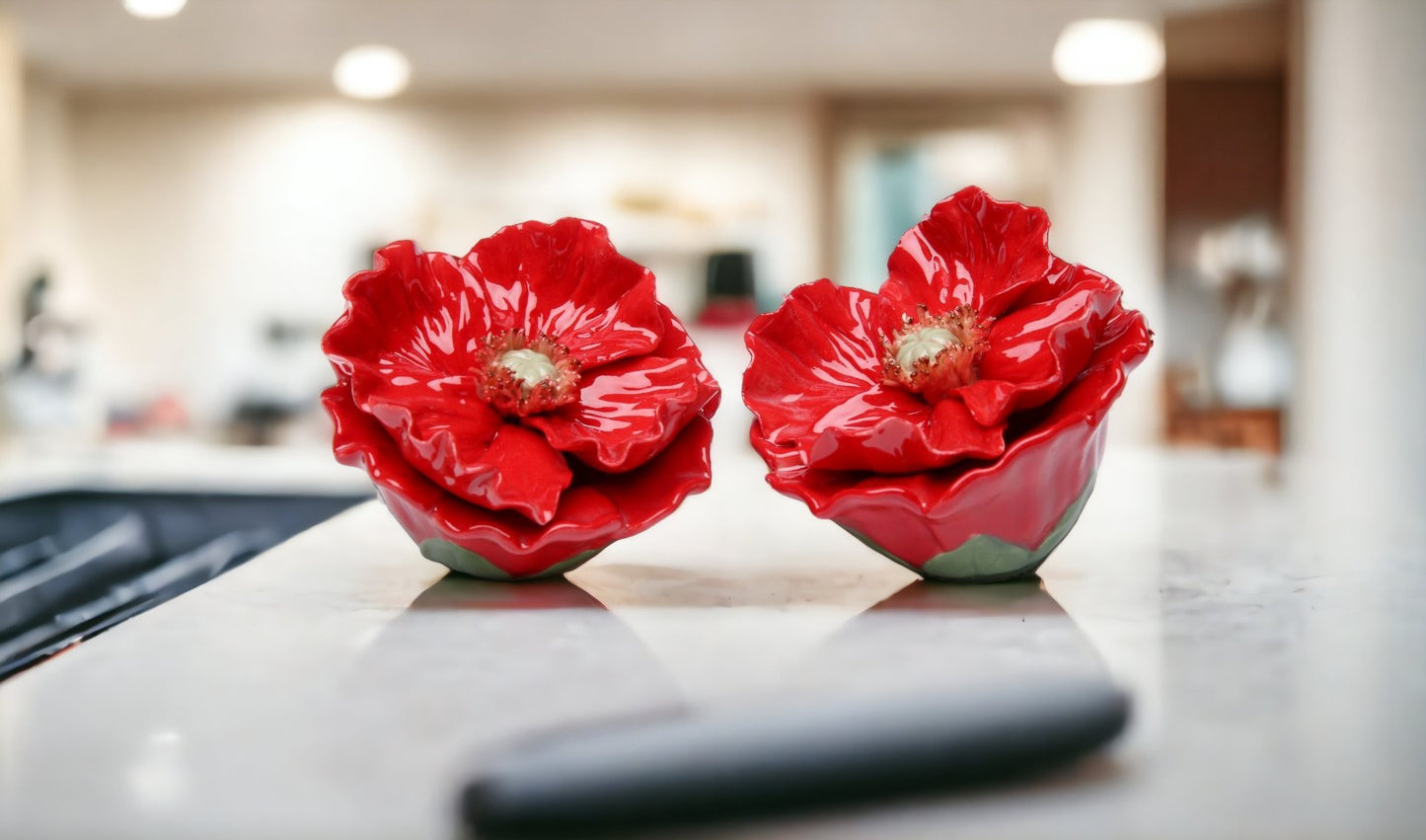 Ceramic Red Poppy Flower Salt & Pepper Shakers, Home Décor, Gift for Her, Gift for Mom, Kitchen Décor