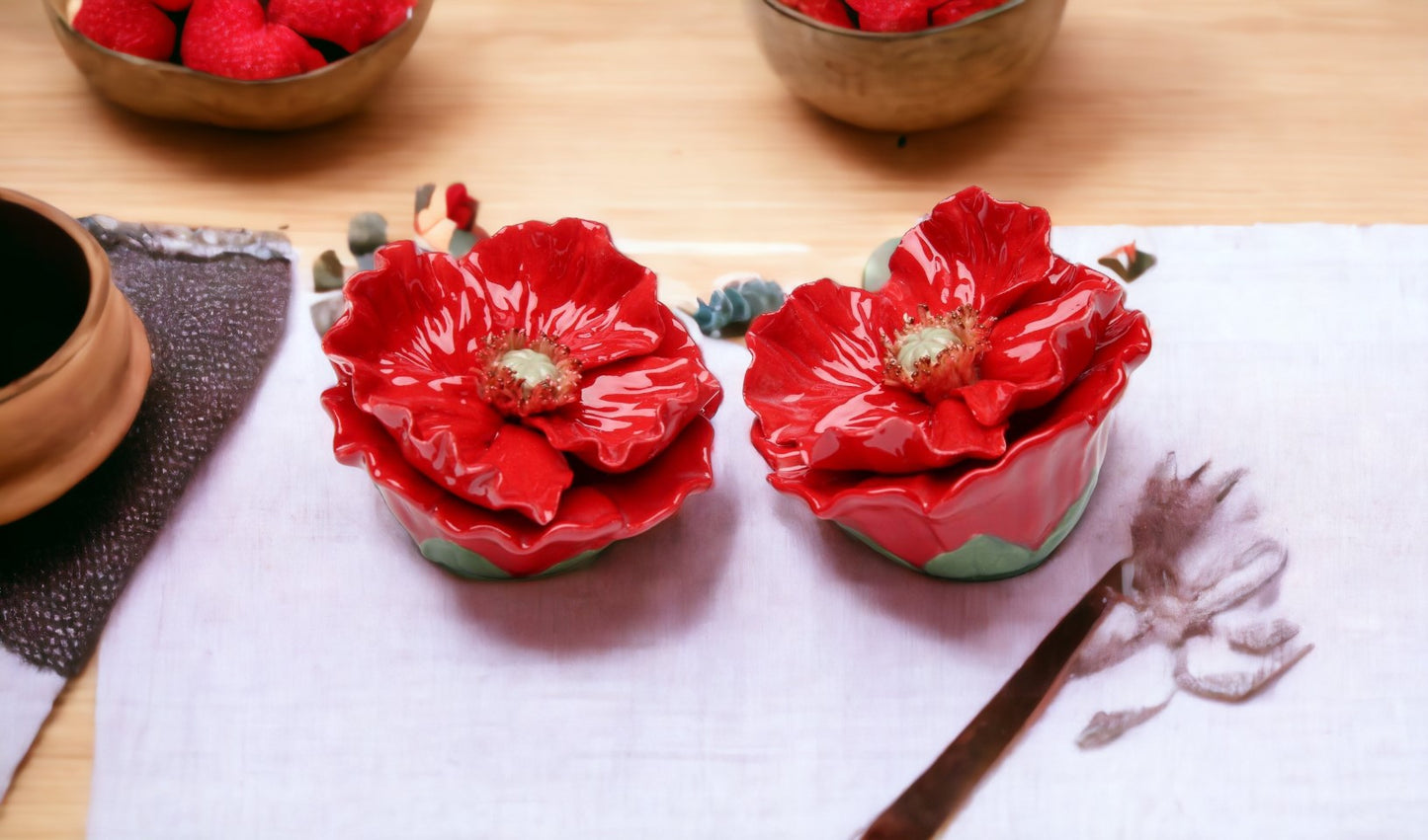 Ceramic Red Poppy Flower Salt & Pepper Shakers, Home Décor, Gift for Her, Gift for Mom, Kitchen Décor