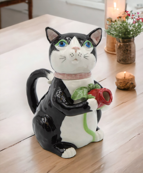 Ceramic Black Cat Teapot, Home Décor, Gift for Her, Gift for Mom, Tea Party Décor, Cat Lovers Gift, Pet Loss Gift