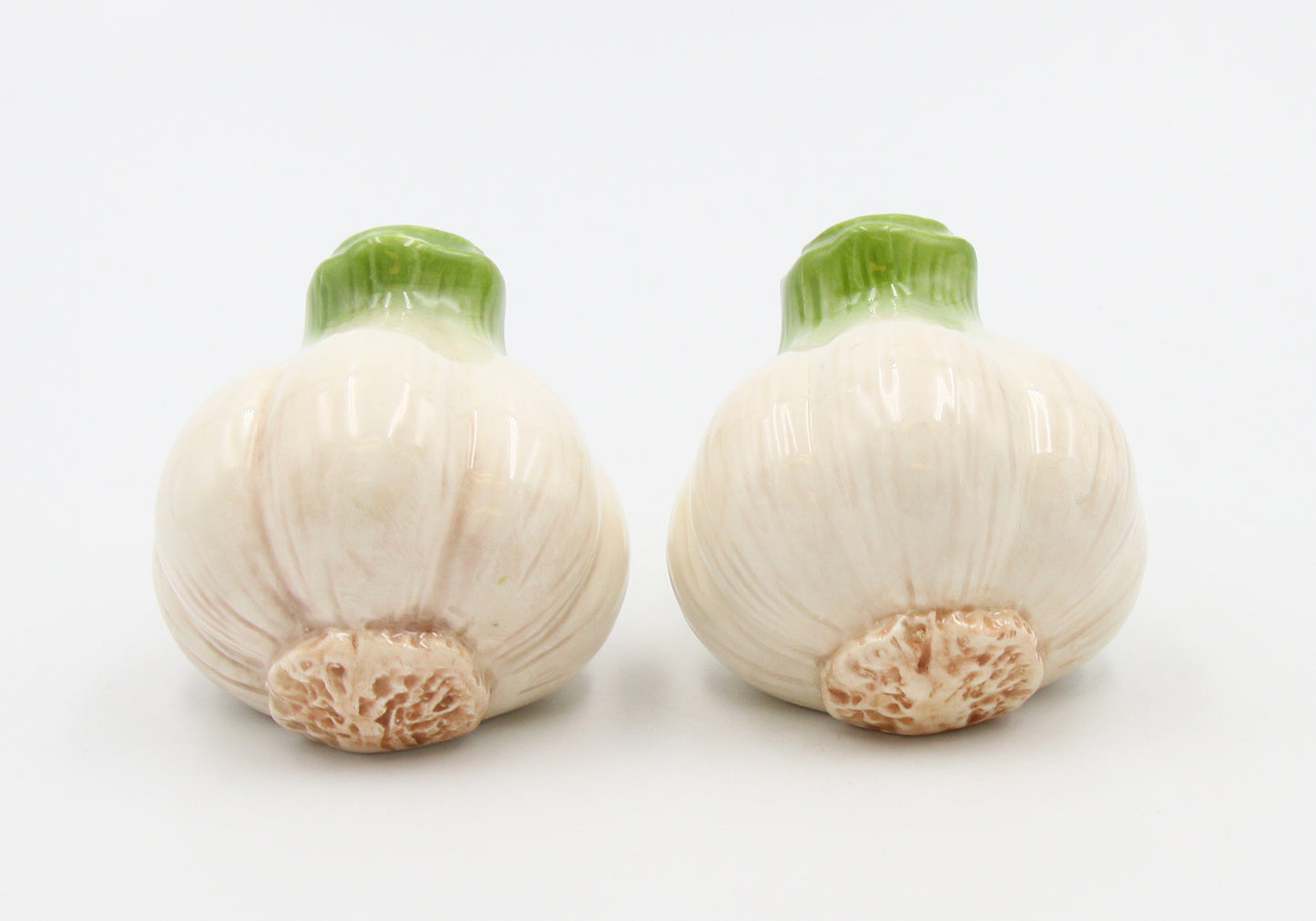 Hand Painted Ceramic Garlic Salt & Pepper Shakers, Home Décor, Gift for Her, Gift for Mom, Kitchen Décor, Farmhouse Décor