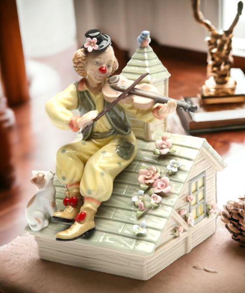 Ceramic Fiddler on the Roof Clown Music Box, Home Décor, Gift for Her, Gift for Mom, Kitchen Décor