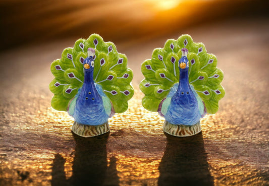 Hand Painted Ceramic Blue Peacock Salt And Pepper Shakers, Home Décor, Gift for Her, Gift for Mom, Kitchen Décor, Birdwatcher Gift