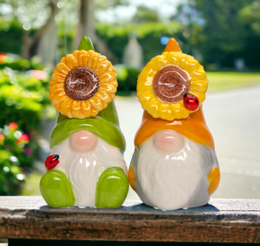 Ceramic Sunflower Gnome Salt and Pepper Shakers, Cottagecore, Home Décor, Gift for Her, Gift for Mom, Kitchen Décor, Summer Decor