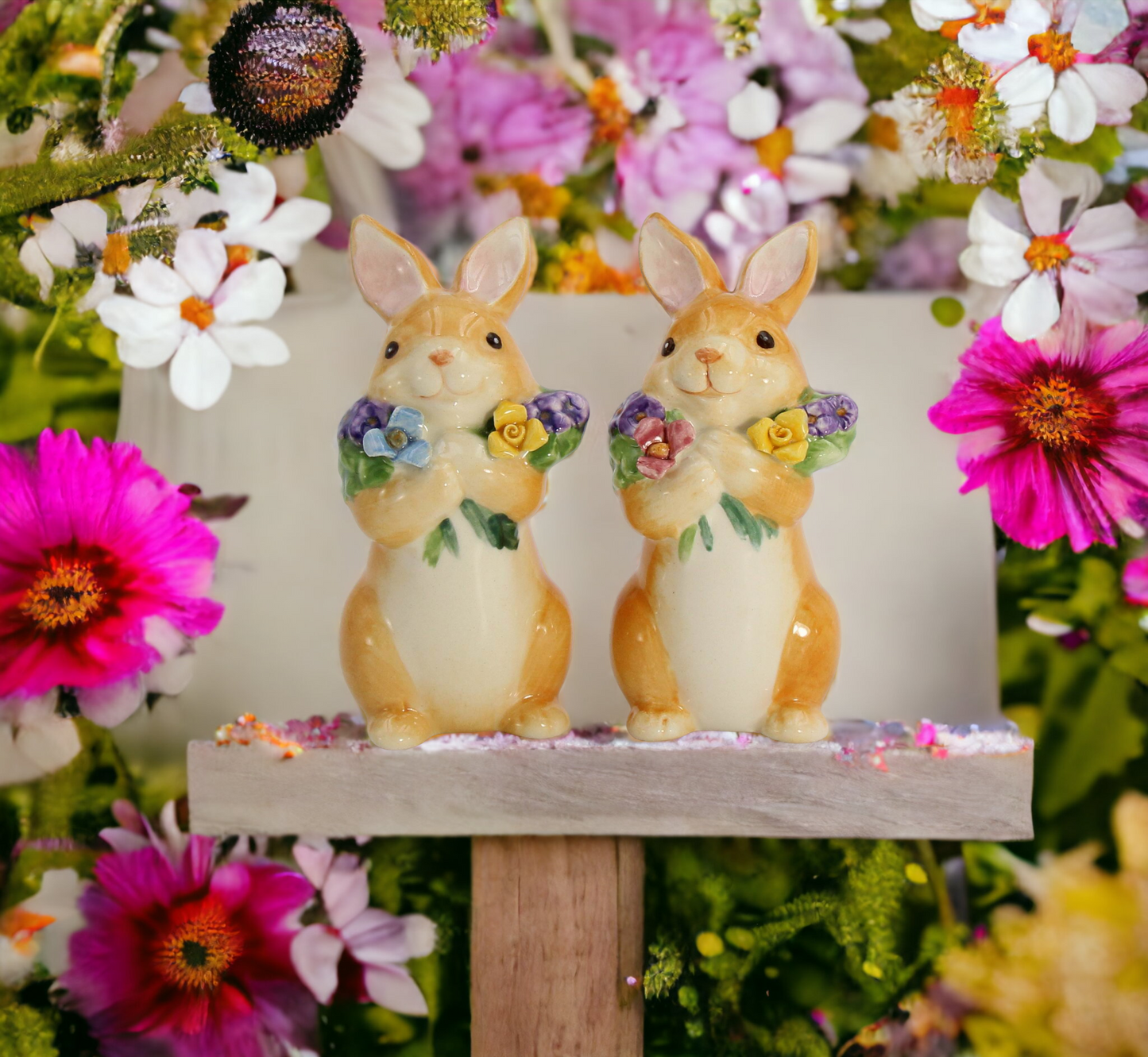 Ceramic Easter Bunny Rabbits with Flowers Salt and Pepper, Home Décor, Gift for Her, Gift for Mom, Kitchen Décor, Spring Décor, Easter Décor