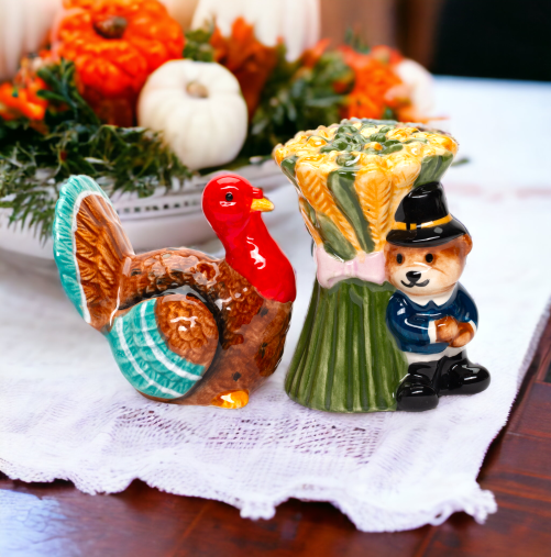 Ceramic Thanksgiving Teddy Bear and Turkey Salt and Pepper Shakers, Gift for Her, Gift for Mom, Farmhouse Kitchen Décor, Fall Décor