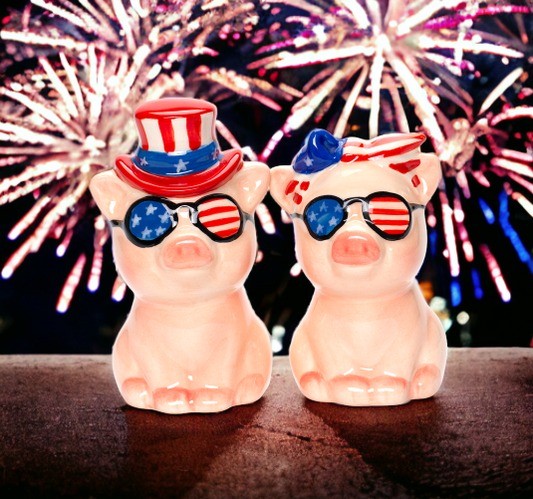 Ceramic Patriot Pig With Uncle Sam Hat Salt And Pepper, Home Décor, Patriot Gift, Gift for Mom, Dad, Independence Day Décor, July 4th
