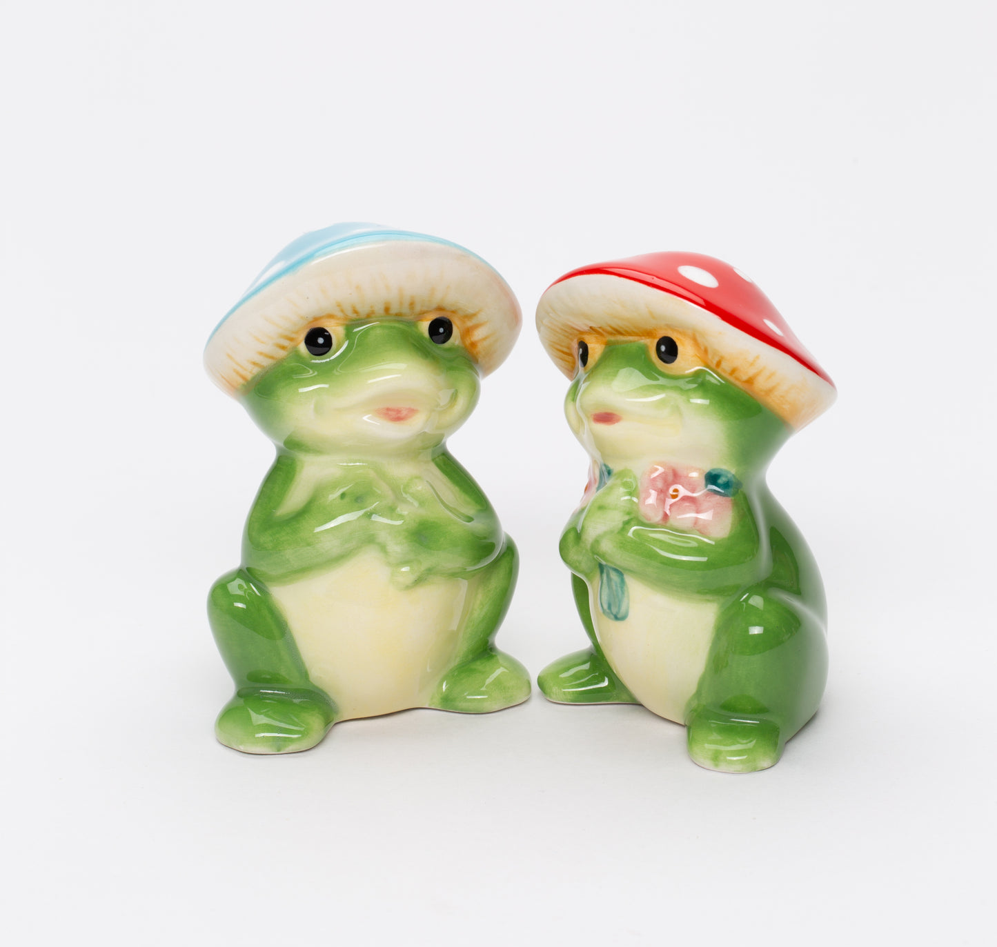 Ceramic Mushroom Frog Salt And Pepper Shakers, Home Décor, Gift for Her, Gift for Mom, Kitchen Décor, Farmhouse Décor, Nature Lover Gift