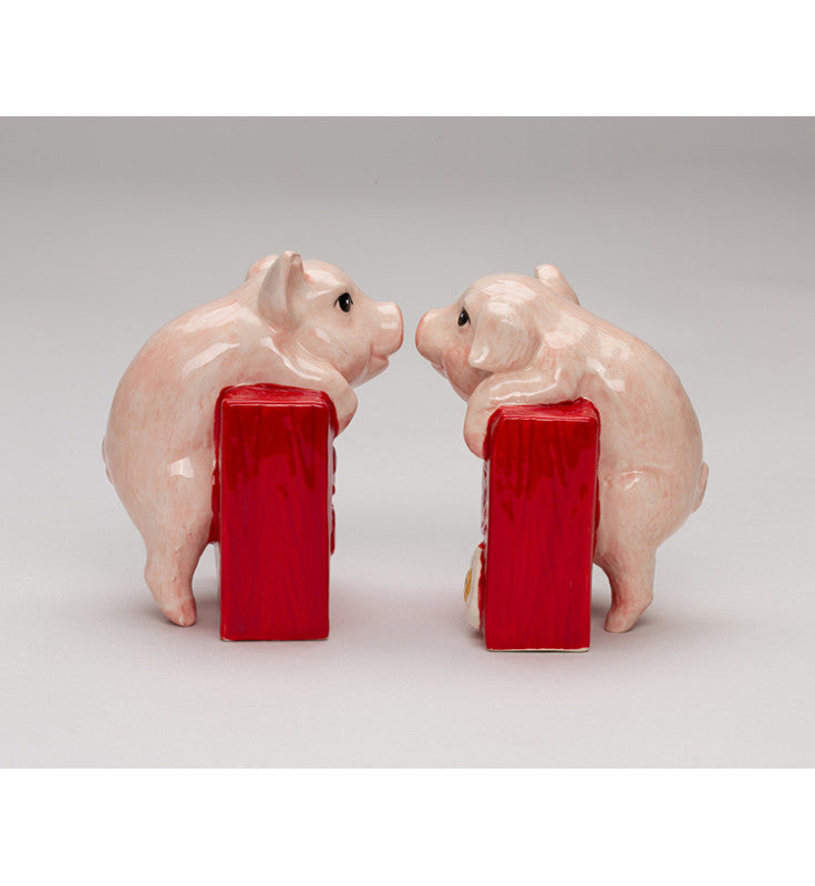 Ceramic Country Pigs Salt and Pepper Shakers