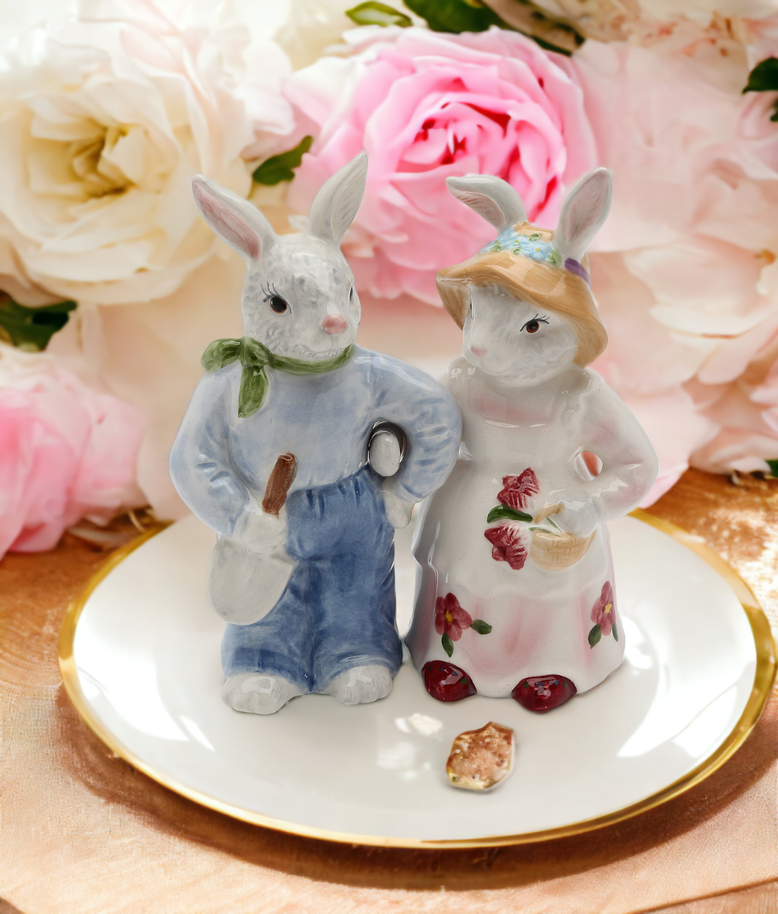 Cute Bunny Rabbit Farmers Salt and Pepper Shakers, Home Décor, Gift for Her, Gift for Mom, Kitchen Décor, Spring or Easter Décor