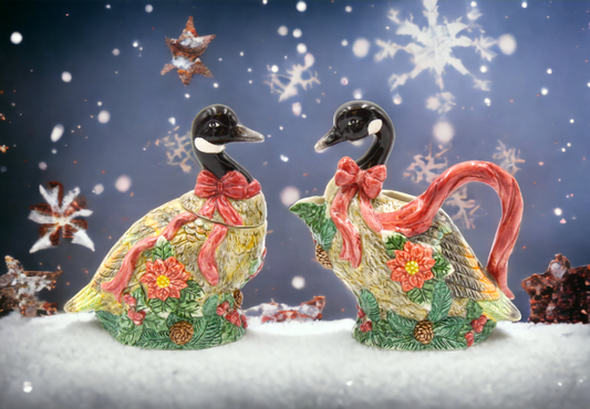 Ceramic Christmas Geese Sugar and Creamer Set, Home Décor, Gift for Her, Gift for Mom, Farmhouse Kitchen Décor, Christmas Décor
