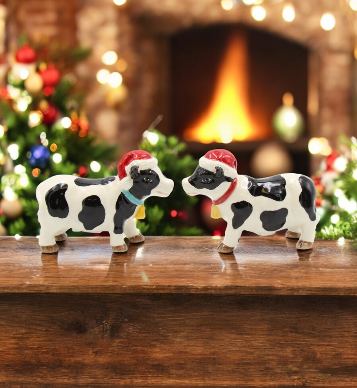 Ceramic Christmas Cow Salt and Pepper Shaker Set, Christmas Decor, Farmhouse Kitchen Decor, Gift for Her