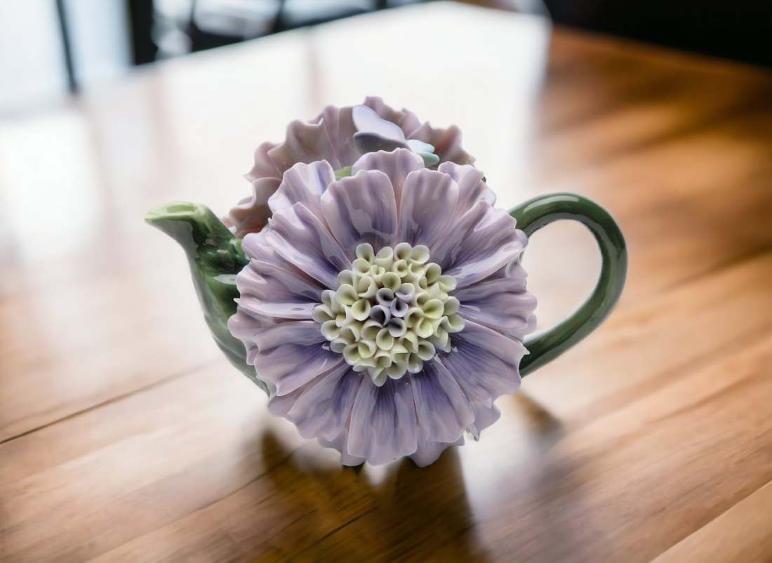 Ceramic Dahlia Flower Teapot, Gift for Her, Gift for Mom, Tea Party Décor, Café Décor, Spring Kitchen Decor