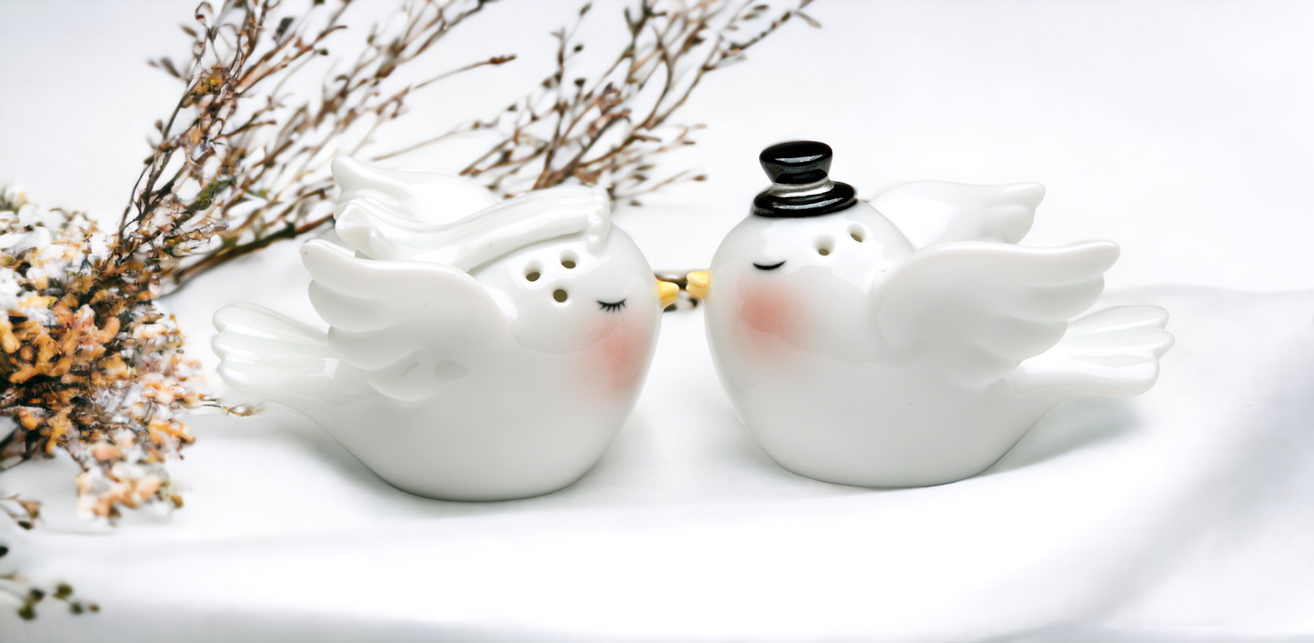 Bride and Groom Dove Birds Salt & Pepper Shakers, Wedding Décor or Gift, Wedding Favor, Anniversary Décor or Gift, Kitchen Décor