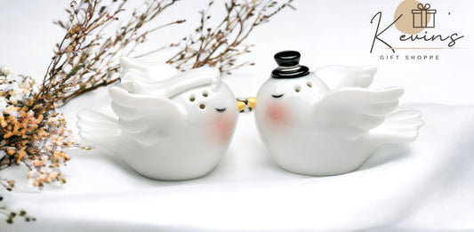 Bride and Groom Dove Birds Salt & Pepper Shakers, Wedding Décor or Gift, Wedding Favor, Anniversary Décor or Gift, Kitchen Décor
