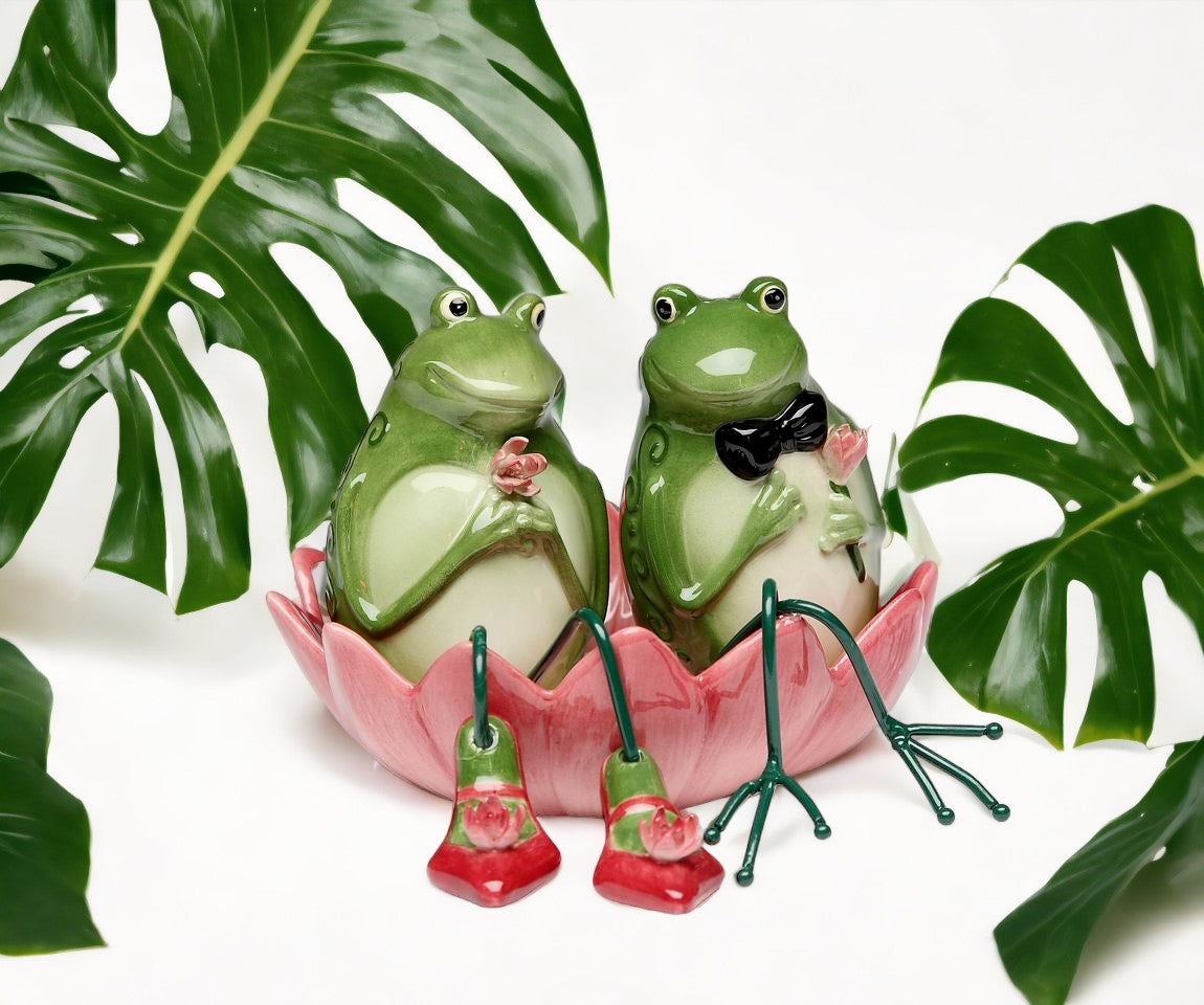 Ceramic Frogs Sitting In Water Lily Salt & Pepper Shakers, Wedding Décor or Gift, Anniversary Décor or Gift, Home Decor, Kitchen Decor