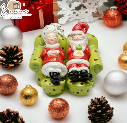 Ceramic Christmas Decor Santa and Mrs. Claus Taking a Nap Salt and Pepper Shakers, Home Décor, Gift for Her, Gift for Mom, Kitchen Décor