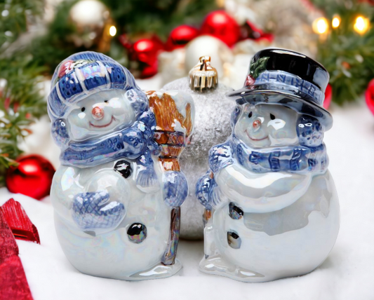 Ceramic Christmas Snowman Salt and Pepper Shakers, Home Décor, Gift for Her, Gift for Mom, Kitchen Décor, Christmas Décor