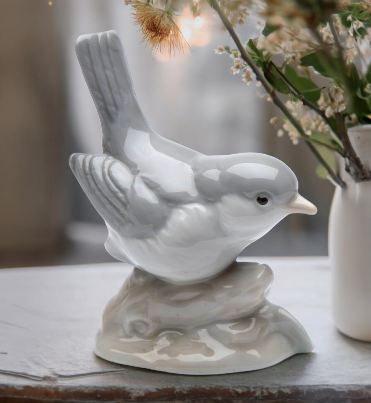 Ceramic Gray Bird Figurine, Gift for BIrdwatcher, Gift for Her, Gift for Mom, Home Decor