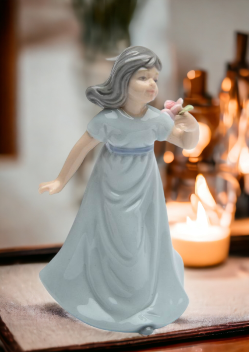 Ceramic Breezy Spring Time Girl Figurine, Home Décor, Gift for Her, Gift for Mom, Nature Lover Gift, Vintage Decor