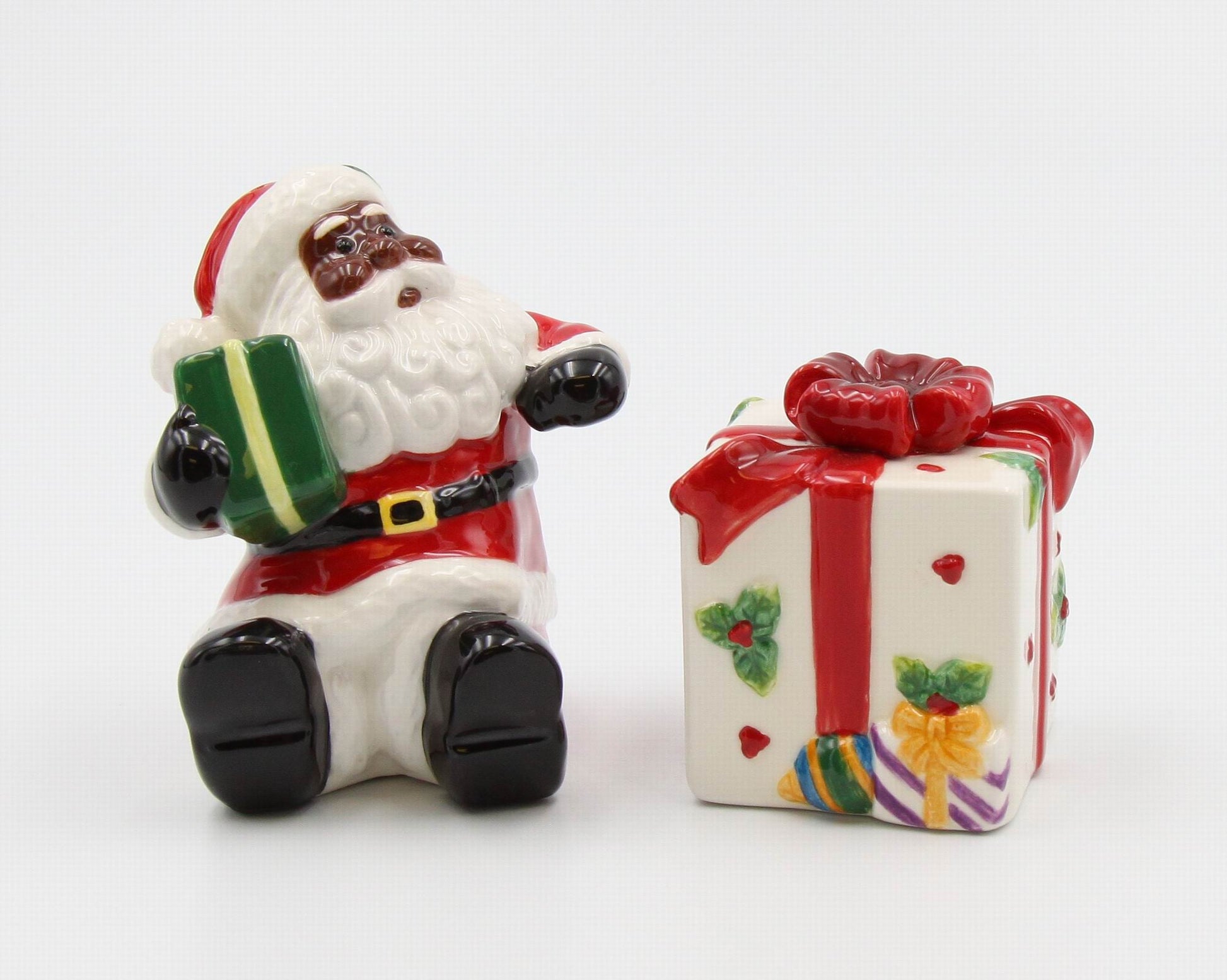 Ceramic African American Santa With Gift Salt And Pepper Shakers Home Décor Gift for Her Gift for Mom Kitchen Décor