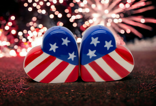 Ceramic American Flag Heart Salt and Pepper Shakers Home Décor Patriot Gift Gift for Mom Dad Independence Day Décor