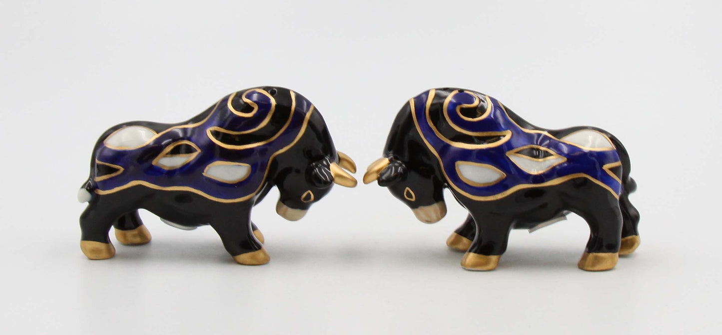 Ceramic Black Bull with Gold Accents Salt And Pepper Shakers Home Décor Gift for Her Gift for Mom Kitchen Décor - Salt