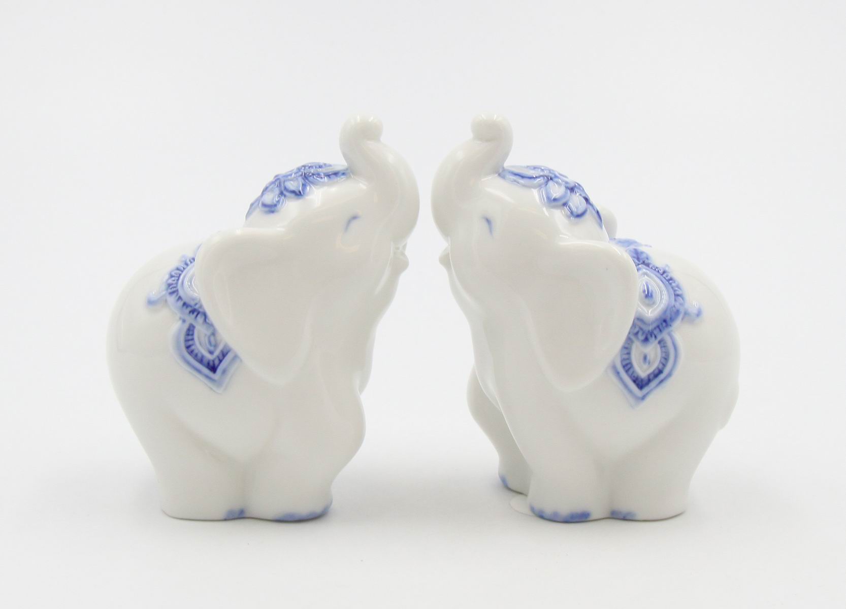 Ceramic Blue Print Elephant Salt and Pepper Shakers Home Décor Gift for Her Gift for Mom Kitchen Décor - Salt & Pepper