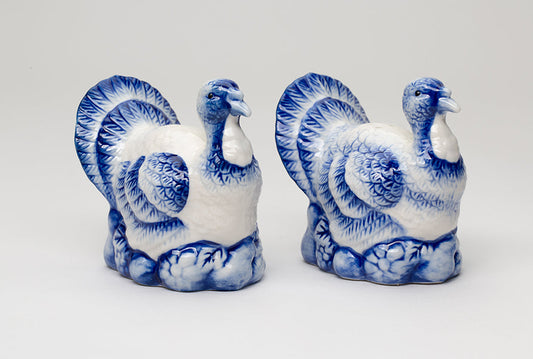 Ceramic Blue Print Turkey Salt and Pepper Shakers Thanksgiving Decor Fall Decor Farmhouse Kitchen Decor Gift for Her