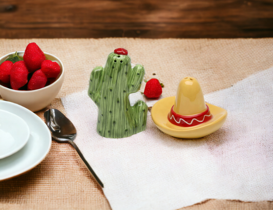 Ceramic Cactus And Sombrero Hat Salt & Pepper Shakers Home Décor Gift for Him Dad Her Mom Kitchen Décor Mexican Decor
