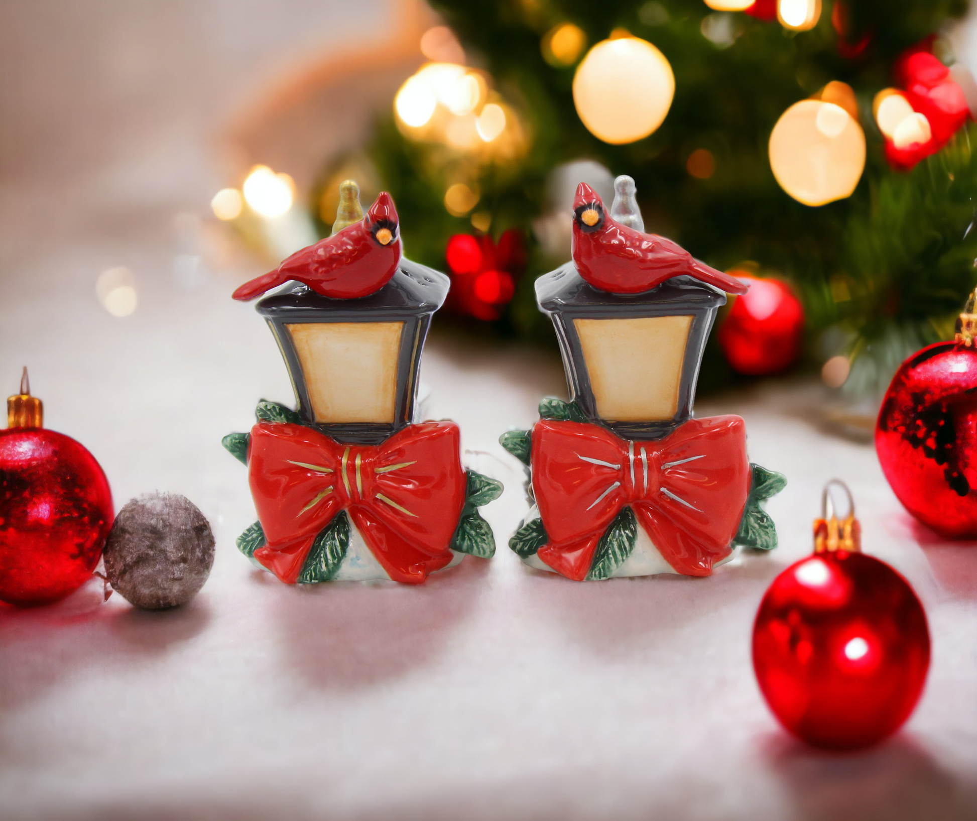 Ceramic Cardinal Bird on Lamp Post Christmas Decor Salt And Pepper Shakers Home Décor Gift for Her Gift for Mom Kitchen