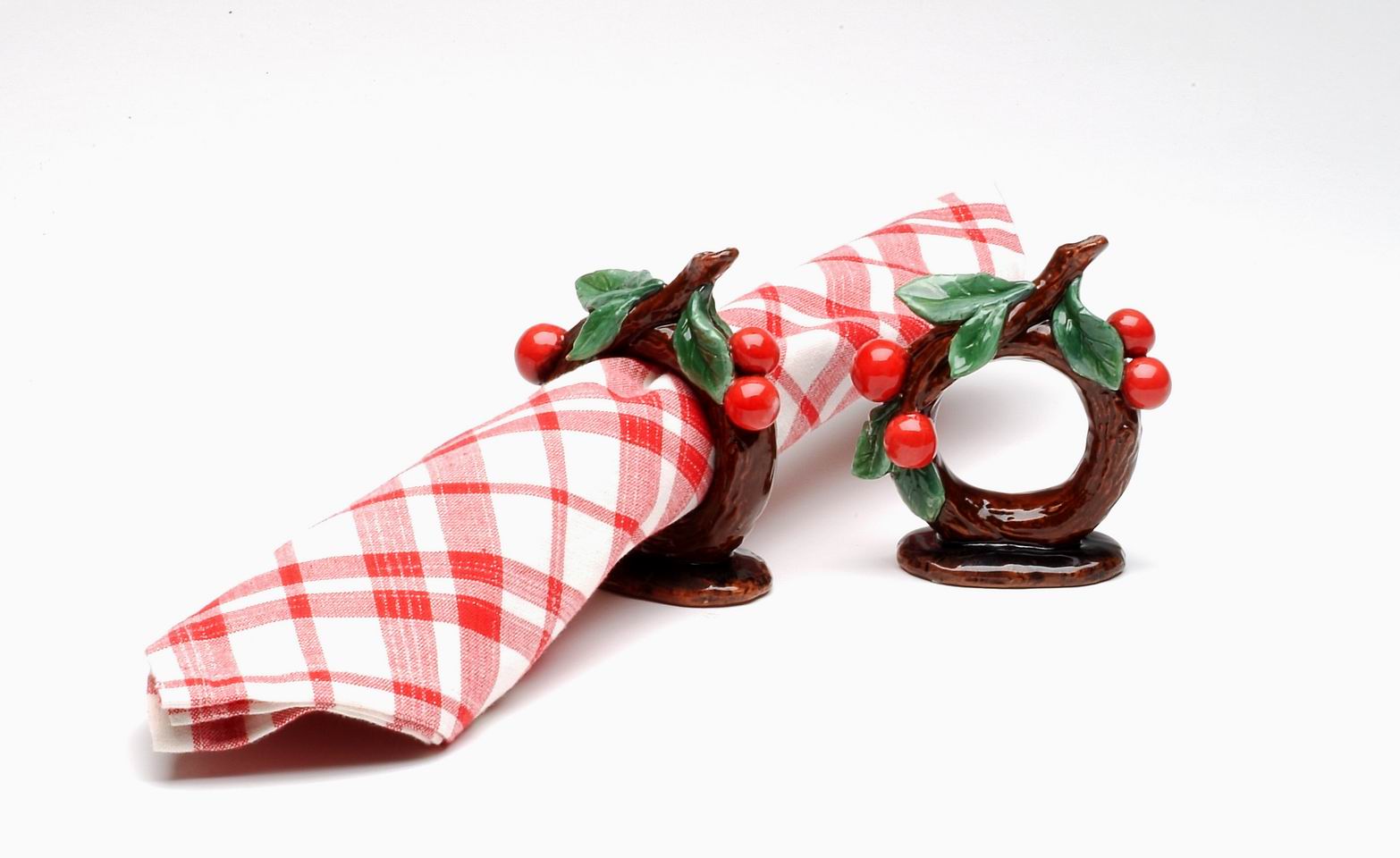 Ceramic Cherry Napkin Rings-Set of 4 Home Décor Gift for Her Gift for Mom Kitchen Décor Wedding Decor - Napkin holders