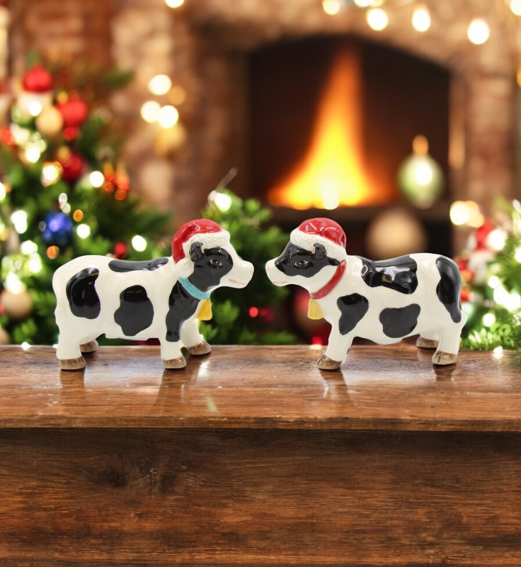 Ceramic Christmas Cow Salt and Pepper Shaker Set Christmas Decor Farmhouse Kitchen Decor Gift for Her - Salt & Pepper
