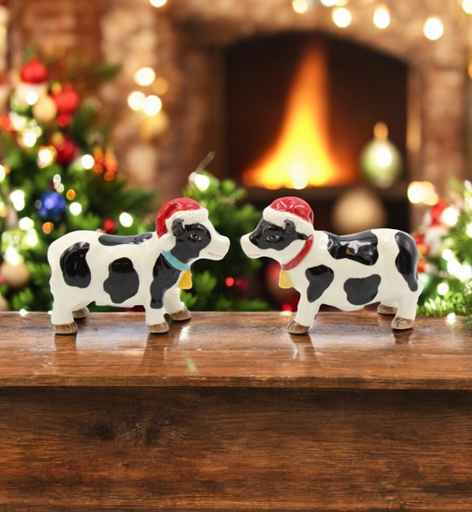 Ceramic Christmas Cow Salt and Pepper Shaker Set Christmas Decor Farmhouse Kitchen Decor Gift for Her - Salt & Pepper