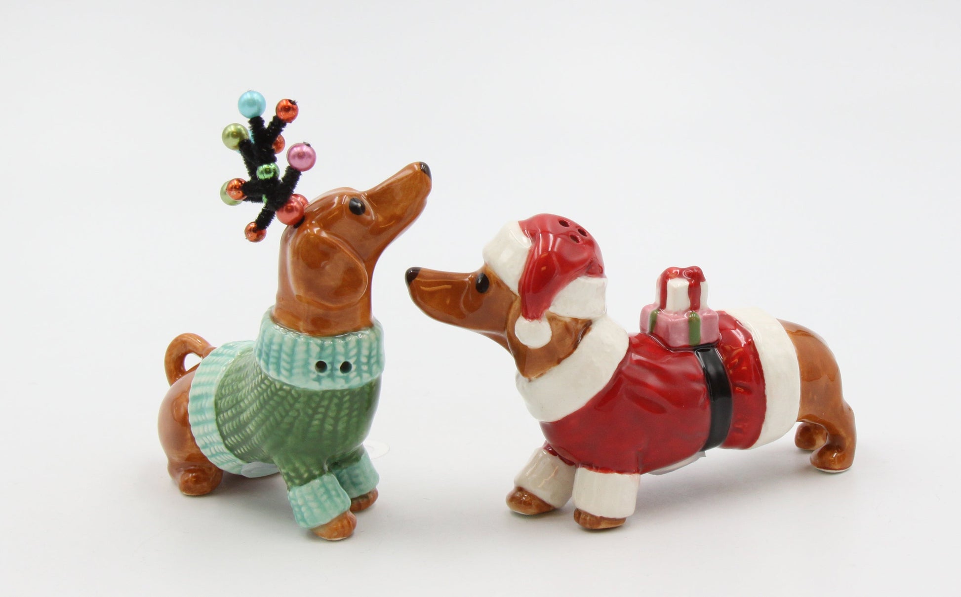 Ceramic Christmas Dachshund Weiner Dog Salt And Pepper Shakers Home Décor Gift for Her Gift for Mom Kitchen Décor Gift