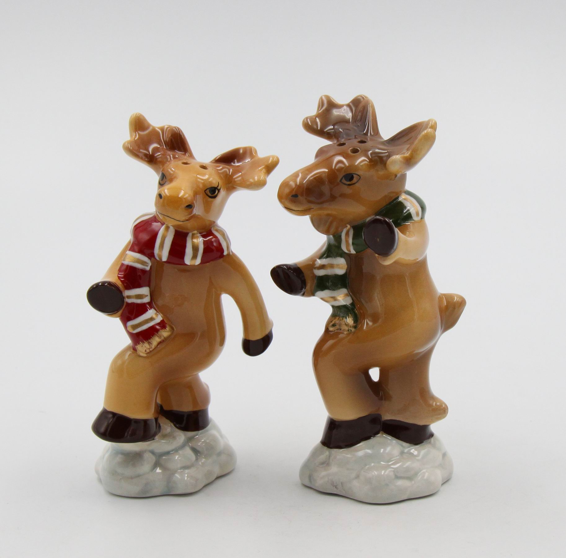 Ceramic Christmas Dancing Moose Salt & Pepper Shakers Home Décor Gift for Her Gift for Mom Kitchen Décor Christmas