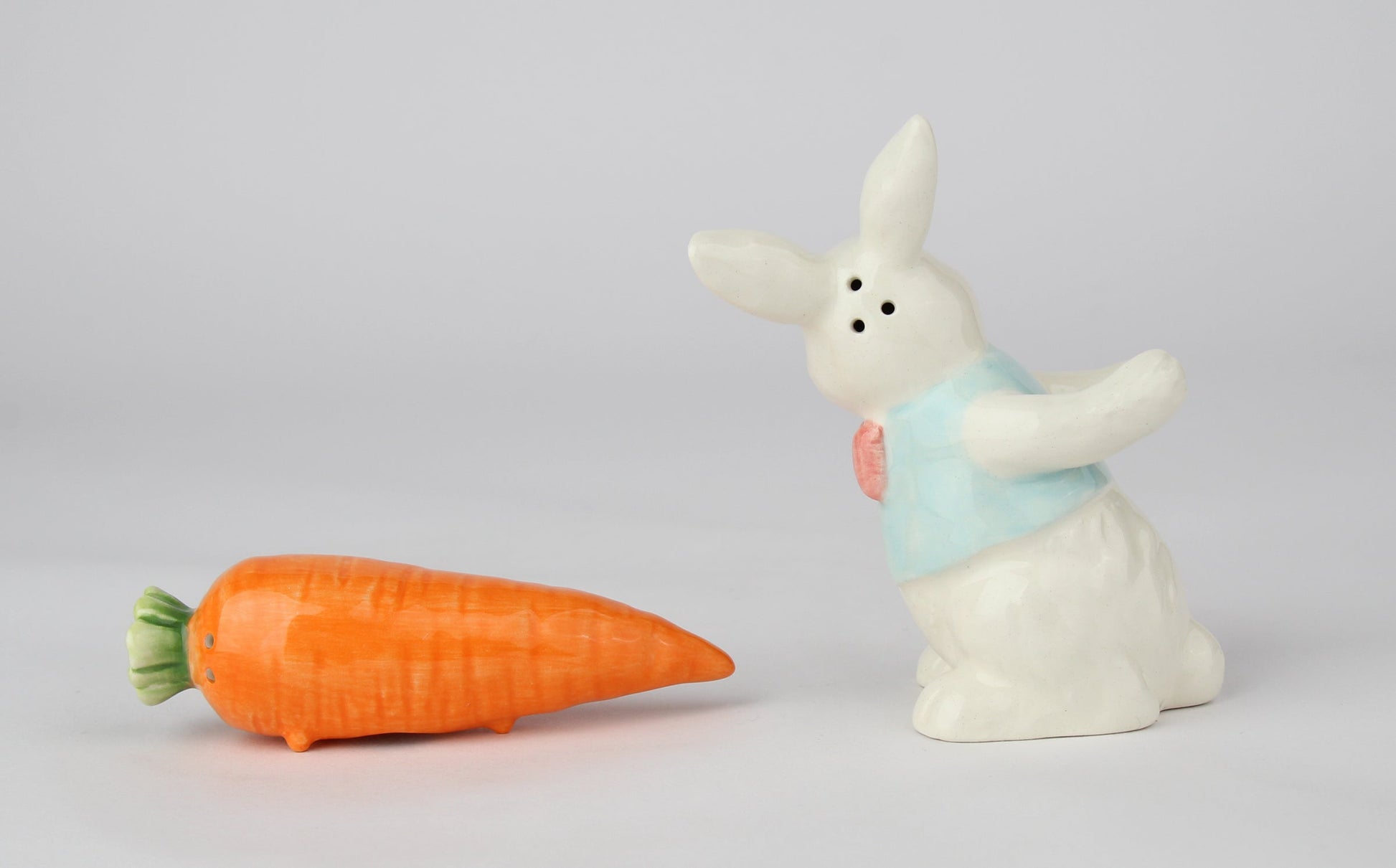 Ceramic Easter Bunny Rabbit Carrying Carrot Stick Salt and Pepper Shakers Gift for Her Gift for Mom Kitchen Décor