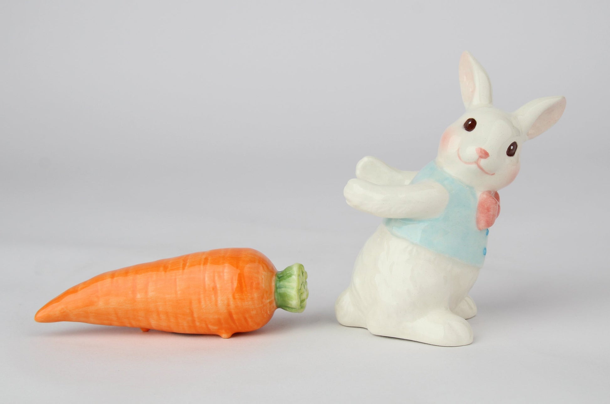Ceramic Easter Bunny Rabbit Carrying Carrot Stick Salt and Pepper Shakers Gift for Her Gift for Mom Kitchen Décor