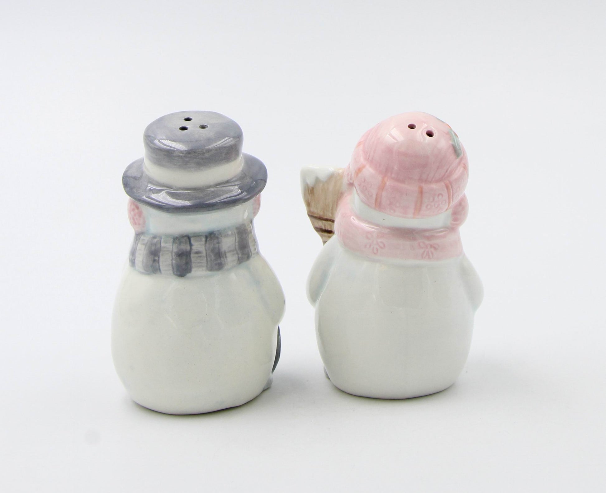 Ceramic Frosty the Snowman Christmas Decor Ceramic Salt and Pepper Shakers Home Décor Gift for Her Gift for Mom Kitchen