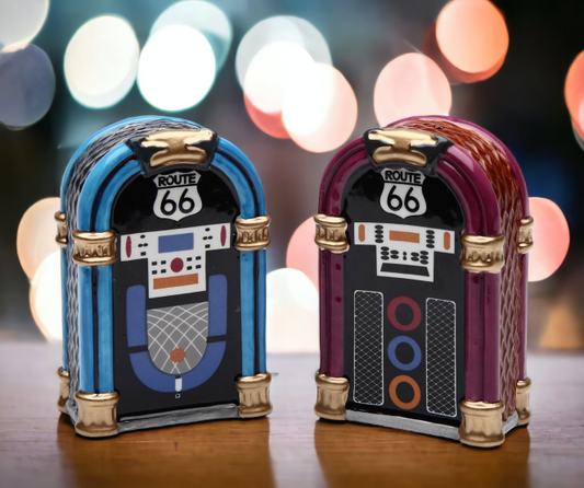 Ceramic Jukebox Salt & Pepper Shakers Home Décor Gift for Him Gift for Dad Kitchen Décor Game Room Decor - Salt &