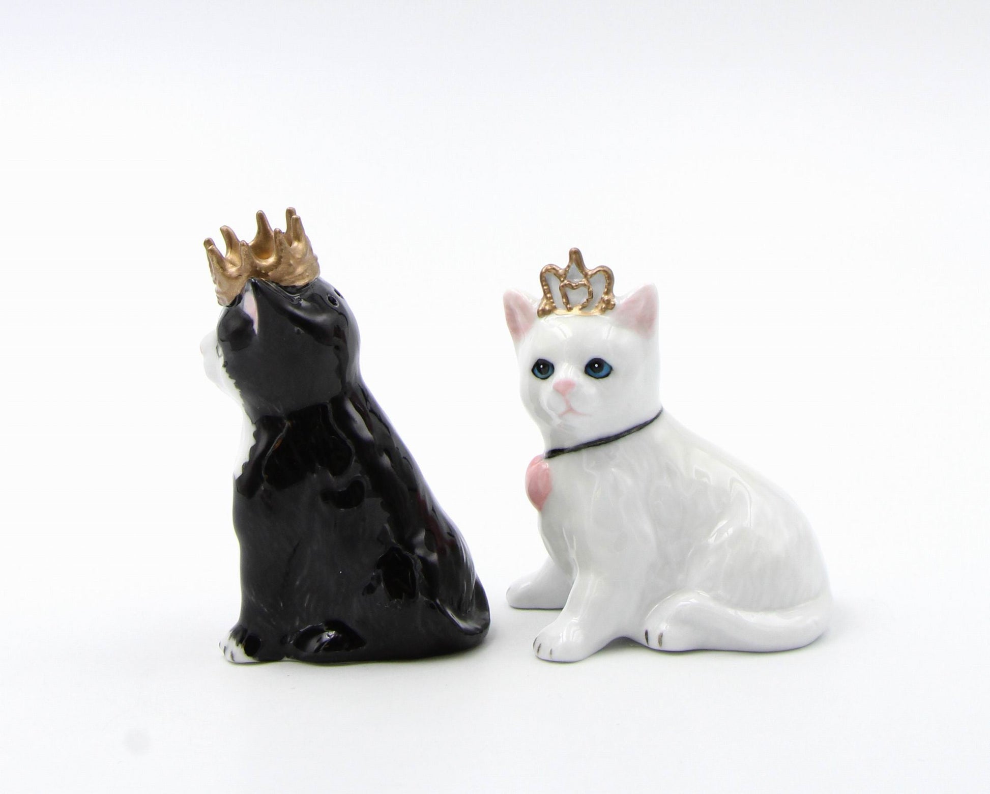 Ceramic King and Queen of Cats Salt and Pepper Shakers Home Décor Gift for Her Gift for Mom Kitchen Décor Cat Lovers