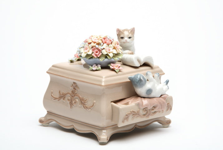 Ceramic Kittens With Dresser Music Box Home Décor Gift for Her Gift for Mom Kitchen Décor Cat Lovers Gift Pet Loss Gift