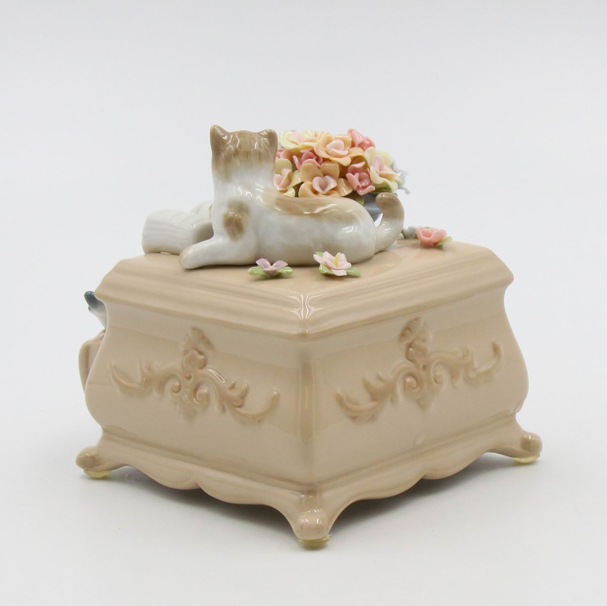 Ceramic Kittens With Dresser Music Box Home Décor Gift for Her Gift for Mom Kitchen Décor Cat Lovers Gift Pet Loss Gift