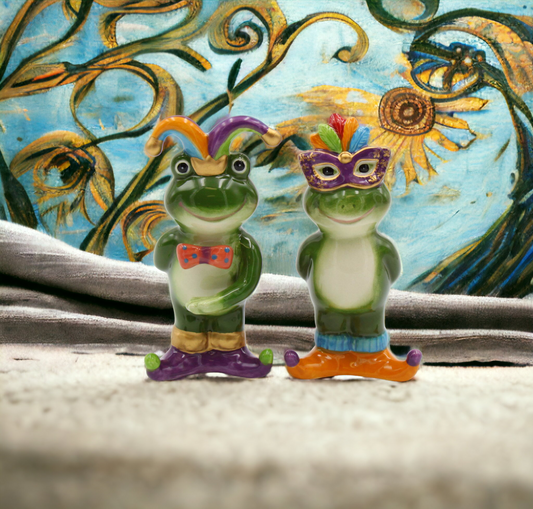 Ceramic Mardi Gras Frogs Salt and Pepper Shakers Home Décor Gift for Her Gift for Mom Kitchen Décor Dining Table Décor