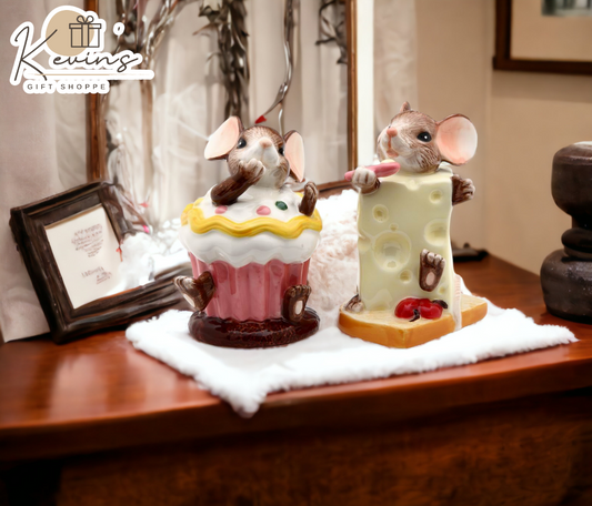 Ceramic Mice With Cheese Salt & Pepper Shakers Home Décor Gift for Her Gift for Mom Kitchen Décor - Salt & Pepper