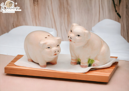 Ceramic Mini Pigs Salt & Pepper Shakers Home Décor Gift for Her Gift for Mom Kitchen Décor Farmhouse Décor - Salt &