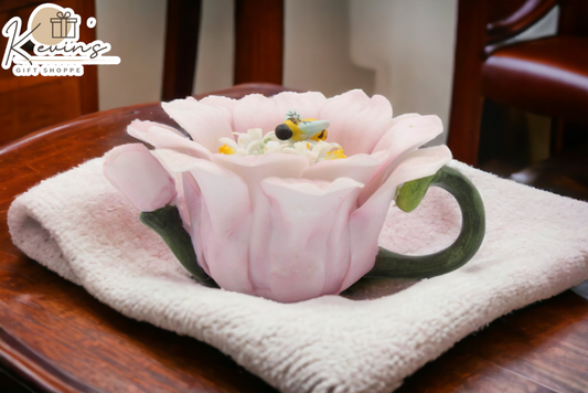 Ceramic Mini Size Ceramic Daisy Flower Teapot with Bumblebee Figurine Gift for Her Gift for Mom Tea Party Décor Café