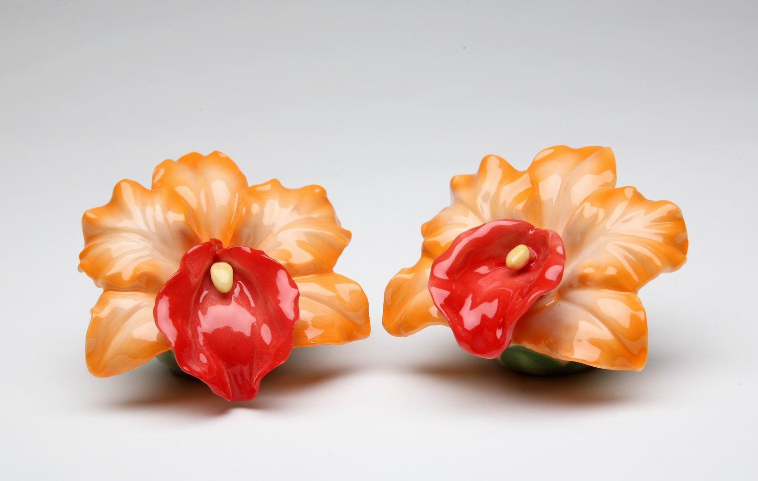 Ceramic Orchid Flower Salt and Pepper Shakers Home Décor Gift for Her Mom Kitchen Décor Farmhouse Décor Vintage Decor